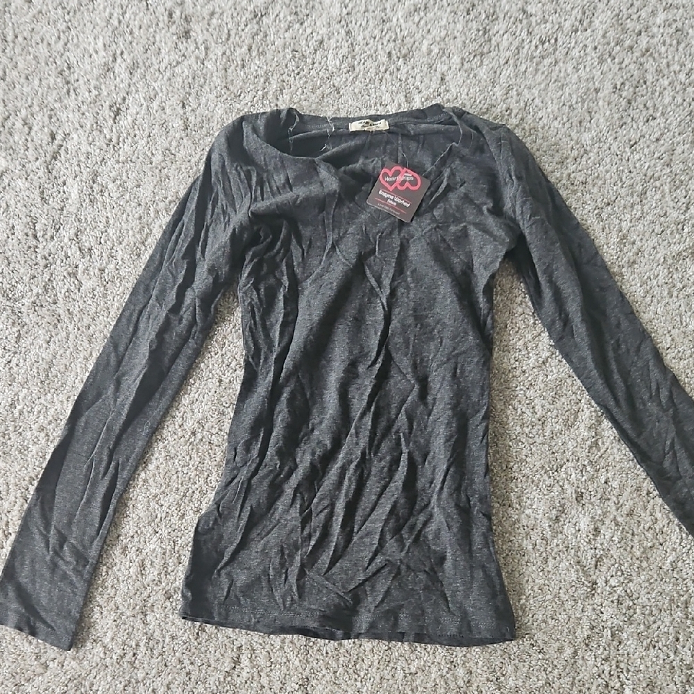 Women's Gray Long Sleeve Top Heart & Hips